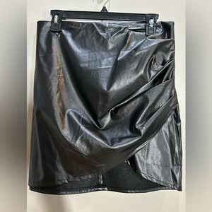 SHEIN Faux Leather Rouched Skirt Size L​